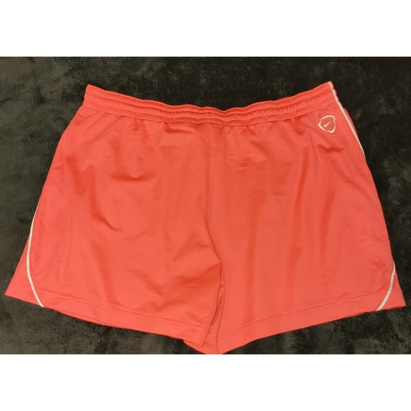 Nike Dri-Fit Shorts - Picture 2 of 4